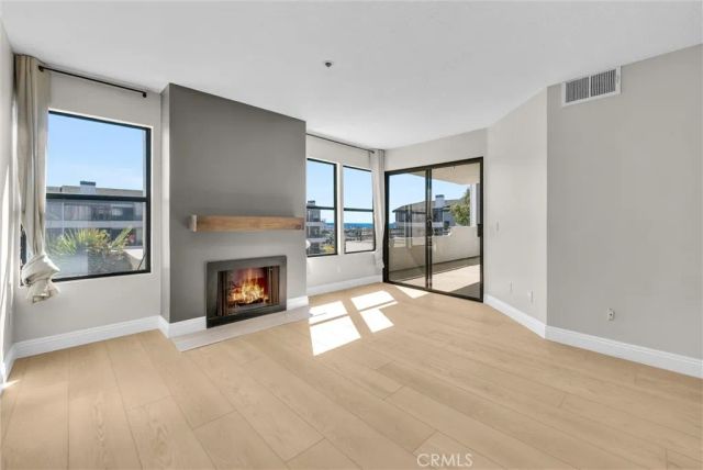 220 Nice 110, Newport Beach, CA 92663