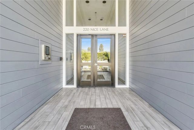 220 Nice 110, Newport Beach, CA 92663