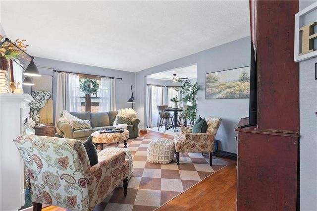 709 N Allen Road, Independence, MO 64050