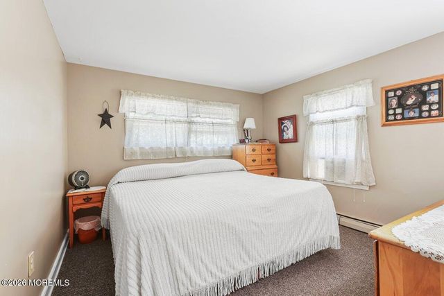8 N Chestnut Street N, Hazlet, NJ 07730
