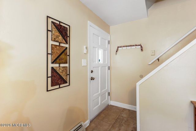 8 N Chestnut Street N, Hazlet, NJ 07730
