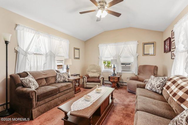 8 N Chestnut Street N, Hazlet, NJ 07730