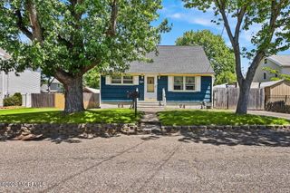8 N Chestnut Street N, Hazlet, NJ 07730