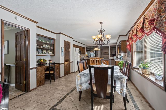 198 Pepperidge Drive, Spartanburg, SC 29303