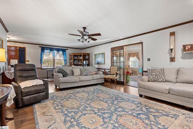 198 Pepperidge Drive, Spartanburg, SC 29303