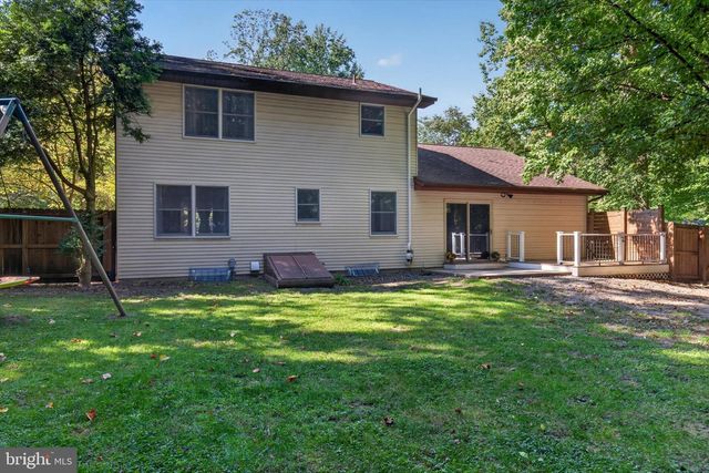 1436 WOODHAVEN DR, Hummelstown, PA 17036