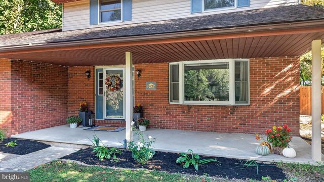 1436 WOODHAVEN DR, Hummelstown, PA 17036