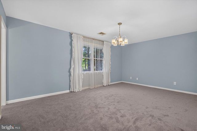 1436 WOODHAVEN DR, Hummelstown, PA 17036