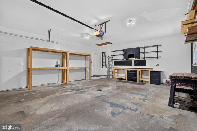 1436 WOODHAVEN DR, Hummelstown, PA 17036