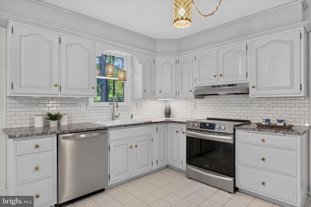 1436 WOODHAVEN DR, Hummelstown, PA 17036