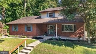 1436 WOODHAVEN DR, Hummelstown, PA 17036