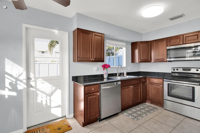 6262 Riverwalk Lane 1, Jupiter, FL 33458