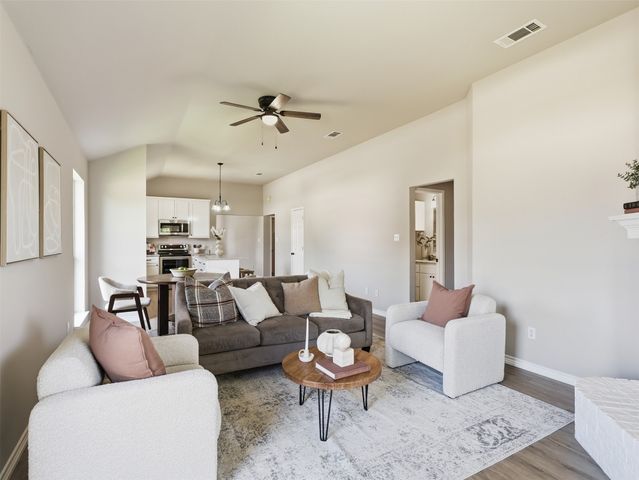 415 Cross Cut Drive, Arlington, TX 76018
