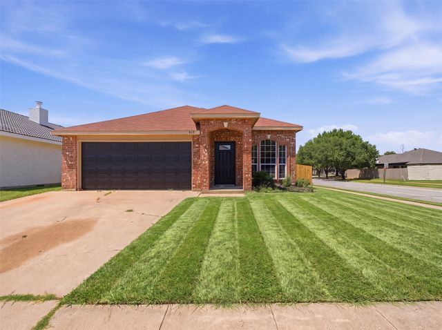 415 Cross Cut Drive, Arlington, TX 76018