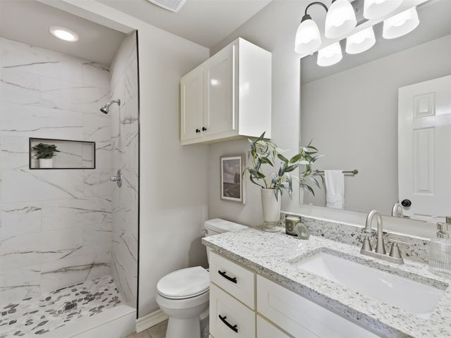 415 Cross Cut Drive, Arlington, TX 76018