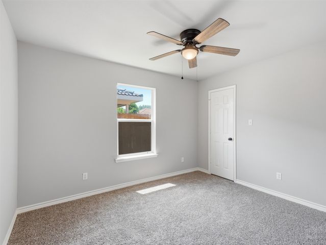 415 Cross Cut Drive, Arlington, TX 76018