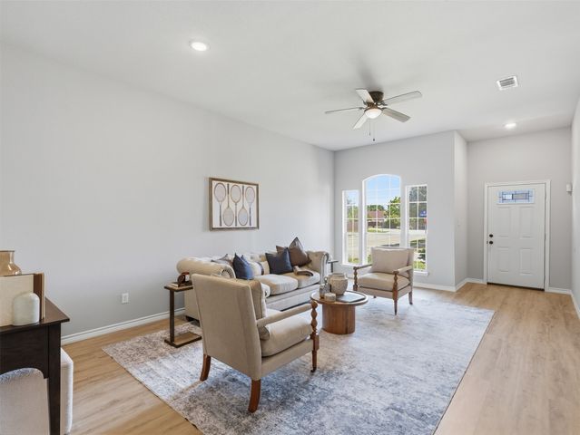 415 Cross Cut Drive, Arlington, TX 76018