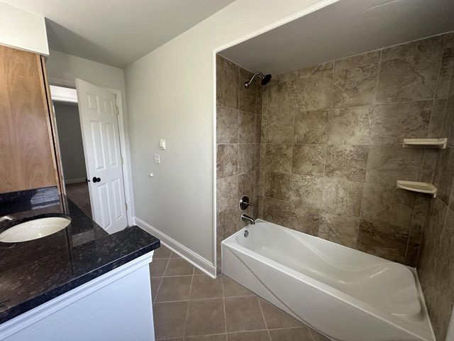 W309N174 Maple AVENUE, Waukesha, WI 53188