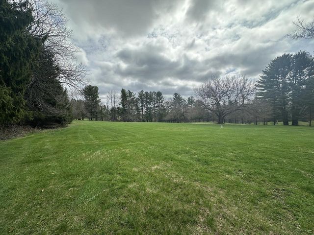 W309N174 Maple AVENUE, Waukesha, WI 53188