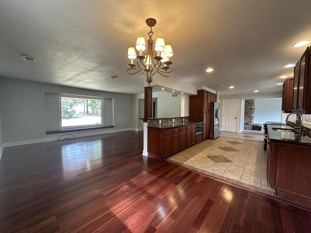 W309N174 Maple AVENUE, Waukesha, WI 53188