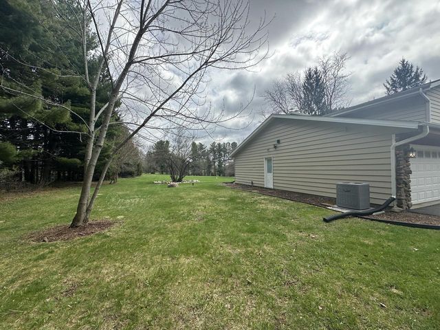 W309N174 Maple AVENUE, Waukesha, WI 53188