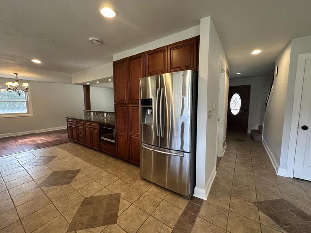 W309N174 Maple AVENUE, Waukesha, WI 53188