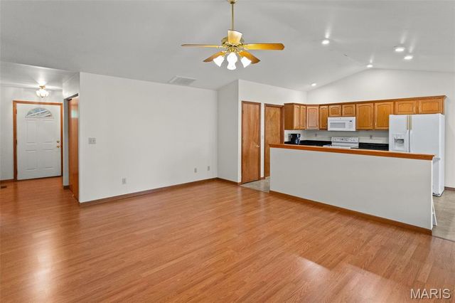 78 Parkside Drive, Bethalto, IL 62010