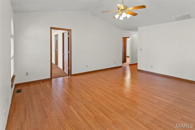 78 Parkside Drive, Bethalto, IL 62010