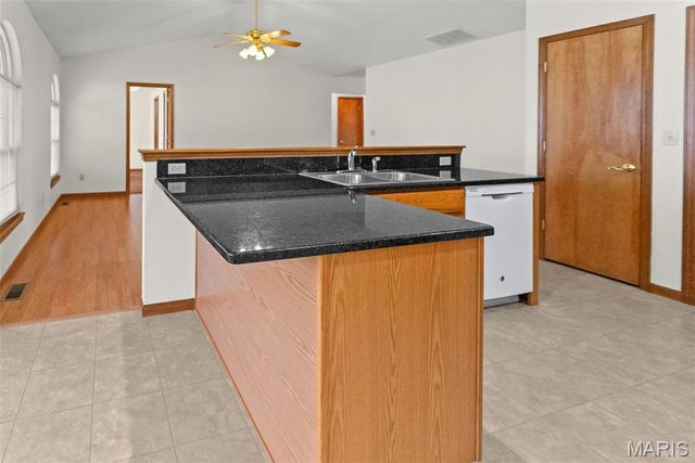 78 Parkside Drive, Bethalto, IL 62010