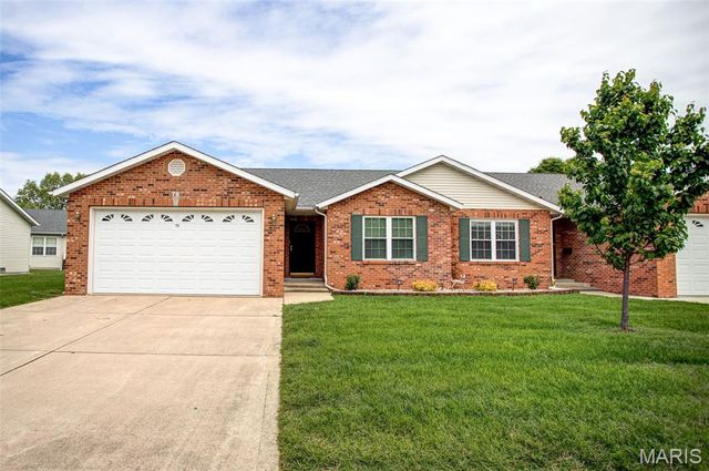 78 Parkside Drive, Bethalto, IL 62010