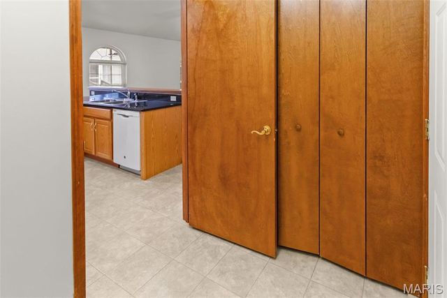 78 Parkside Drive, Bethalto, IL 62010