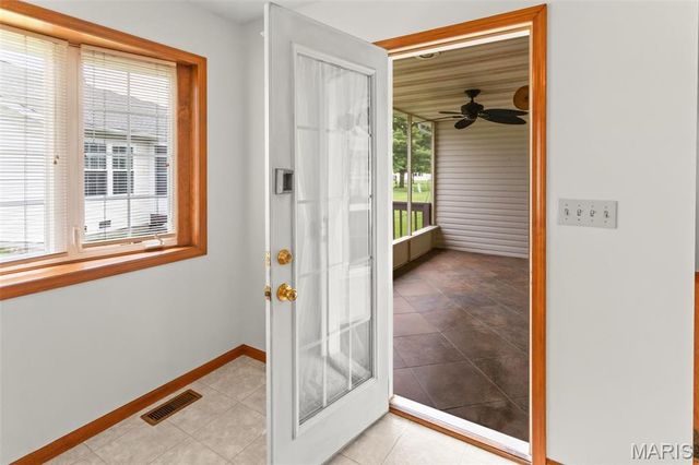 78 Parkside Drive, Bethalto, IL 62010