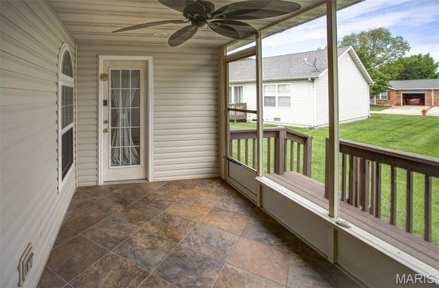 78 Parkside Drive, Bethalto, IL 62010