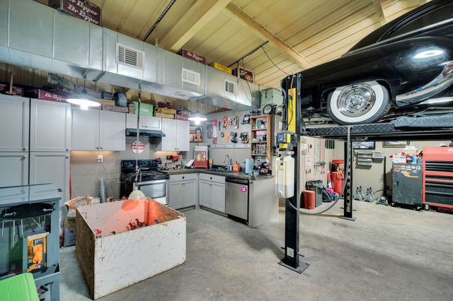 370 Parker Road, Palmer, TX 75152