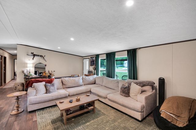 370 Parker Road, Palmer, TX 75152