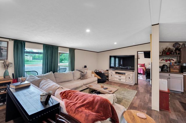 370 Parker Road, Palmer, TX 75152