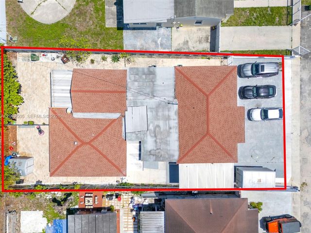 541 E 38th St, Hialeah, FL 33013