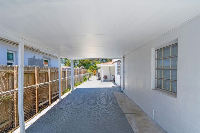 541 E 38th St, Hialeah, FL 33013