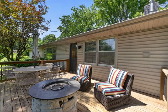2406 E Broadmoor Street, Springfield, MO 65804
