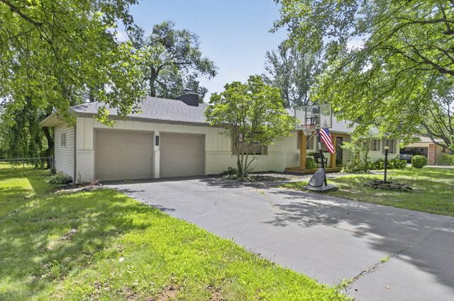 2406 E Broadmoor Street, Springfield, MO 65804