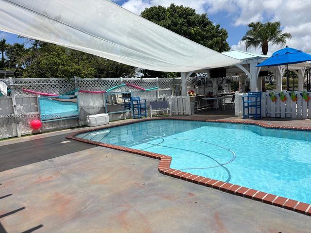 16401 SW 141st Ave, Miami, FL 33177