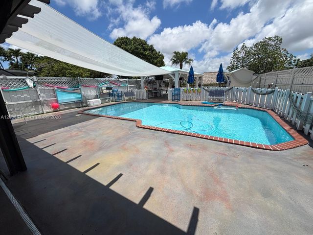 16401 SW 141st Ave, Miami, FL 33177