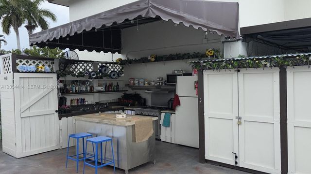 16401 SW 141st Ave, Miami, FL 33177