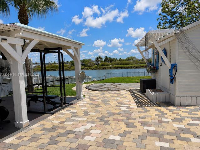 16401 SW 141st Ave, Miami, FL 33177