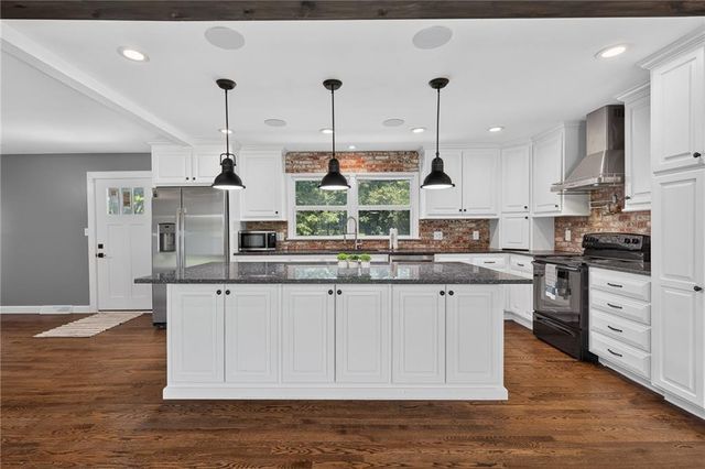 708 S Harrison Street, Olathe, KS 66061