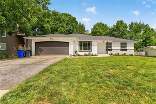 708 S Harrison Street, Olathe, KS 66061