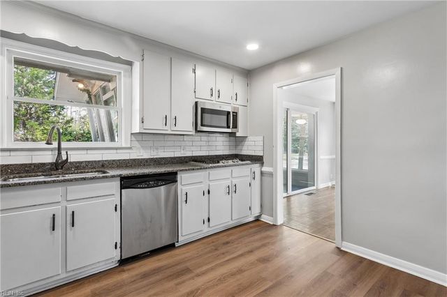 406 Hiden AVE, Newport News, VA 23606