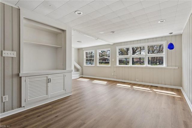 406 Hiden AVE, Newport News, VA 23606