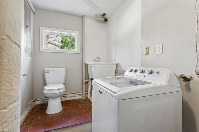 406 Hiden AVE, Newport News, VA 23606