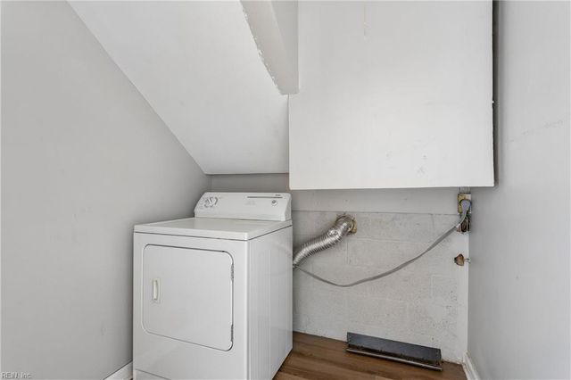 406 Hiden AVE, Newport News, VA 23606